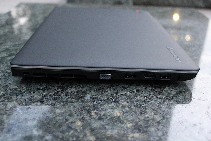 ThinkPad E440 左側面
