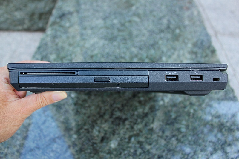 ThinkPad T440p 右側面