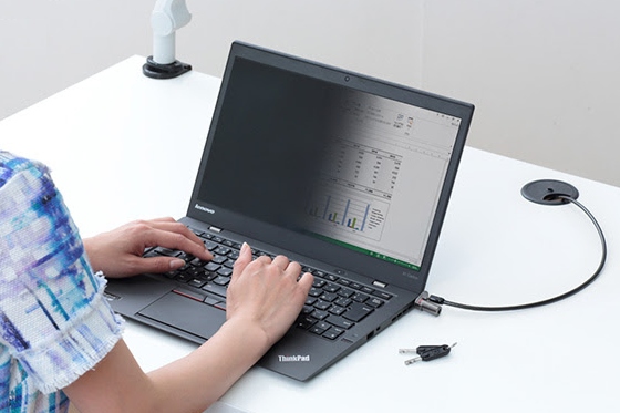 ThinkPadプライバシーフィルター