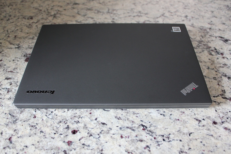 ThinkPad X250 前側面