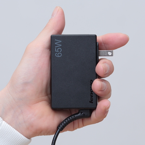 Lenovo 65W トラベル AC アダプター(4X20H56547)