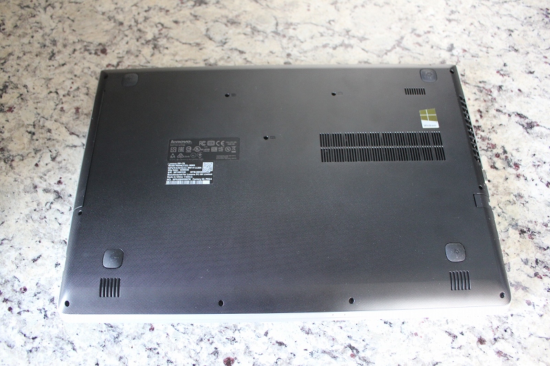 Lenovo Z51 底面