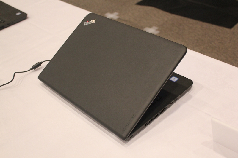 ThinkPad E460天板デザイン