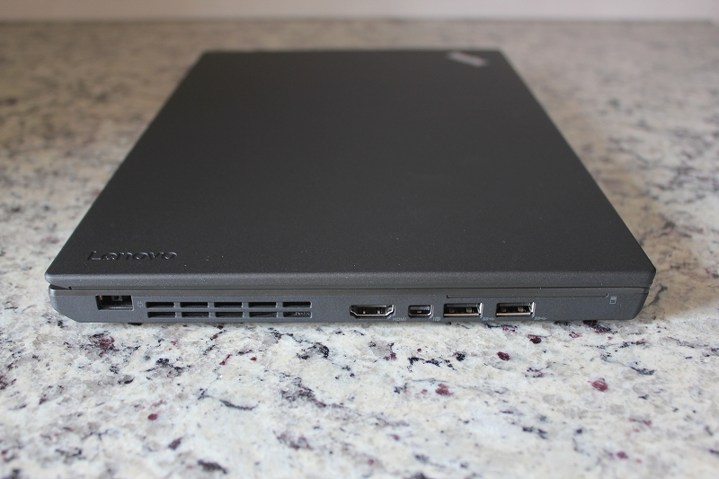 ThinkPad X260の左側面
