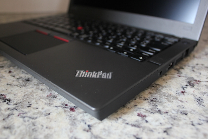 ThinkPad X260のThinkPadロゴ