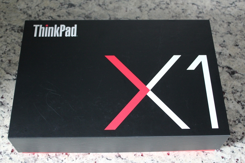 ThinkPad X1 Carbonの化粧箱