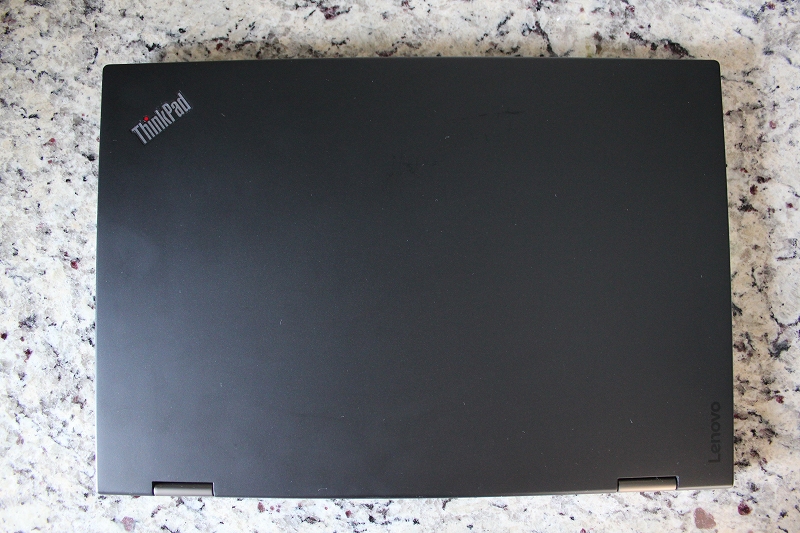 ThinkPad X1 Yogaの天板