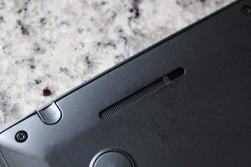 ThinkPad X1 Yogaの底面ズーム スピーカー