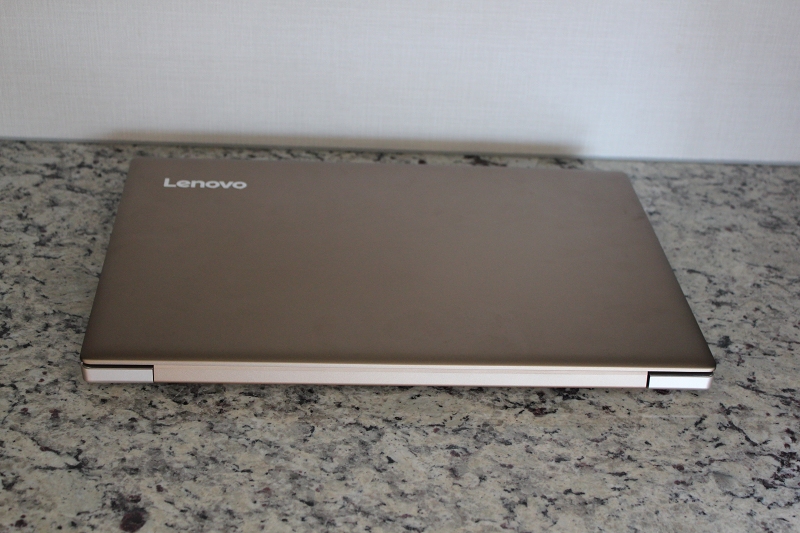ideaPad 520の天板