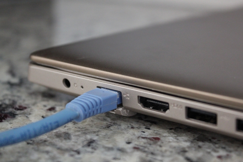ideaPad 520のLAN RJ-45ポート