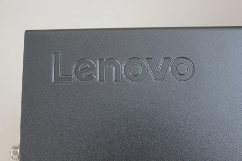 側面のLenovoロゴ