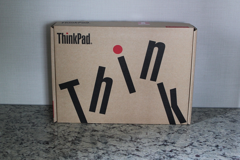 ThinkPad X280の箱