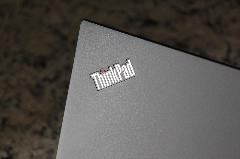 天板のThinkPad ロゴ