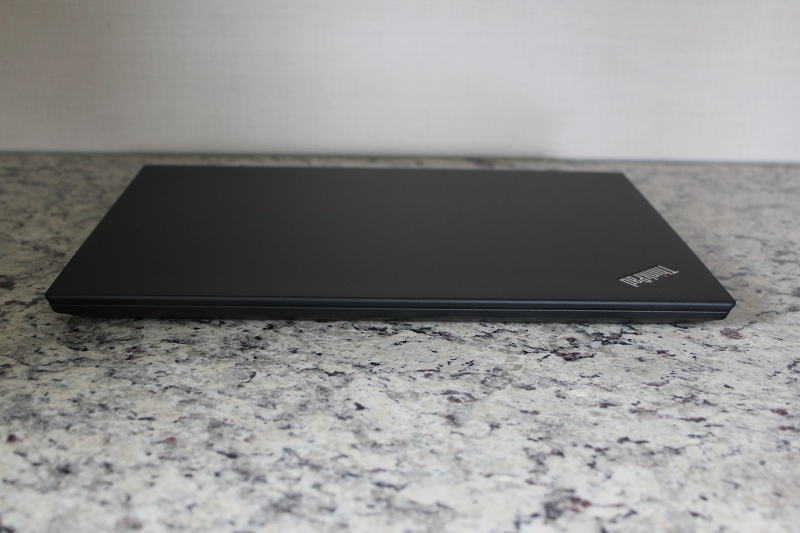 ThinkPad X280の前面
