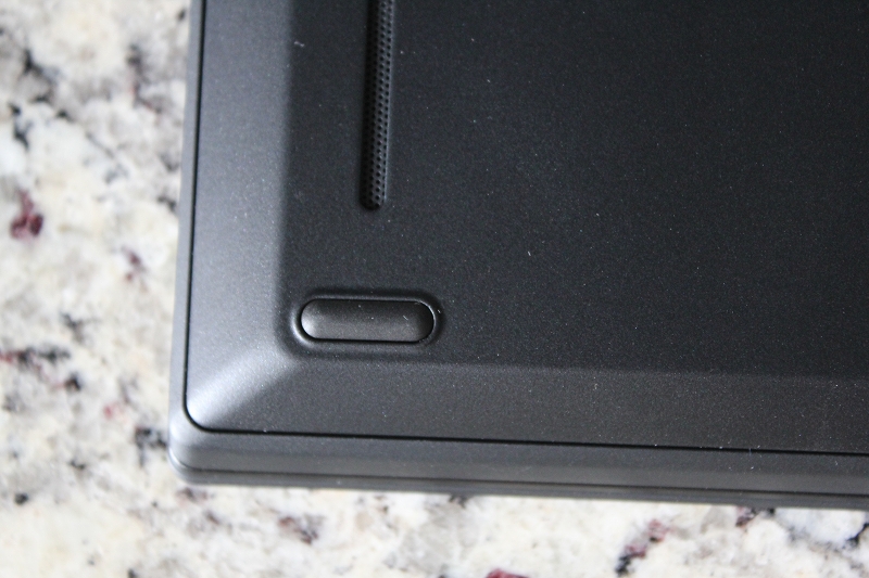 ThinkPad X280のゴム足とスピーカー