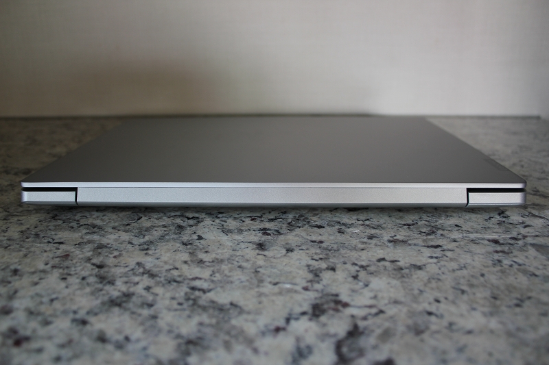 Ideapad 330S (14) 背面