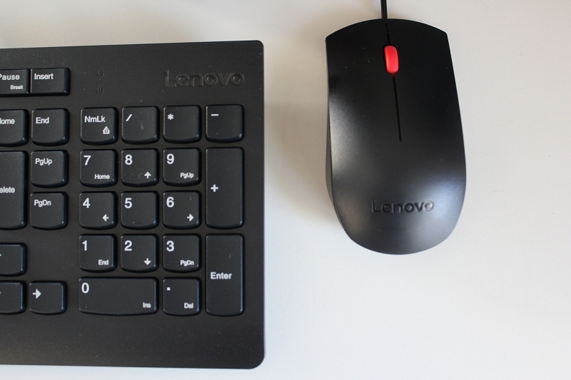 Lenovo V530S Small付属のキーボードとマウスは廉価版