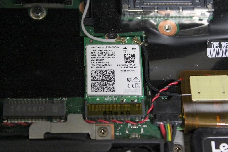 ThinkPad X260にAX200取付完了