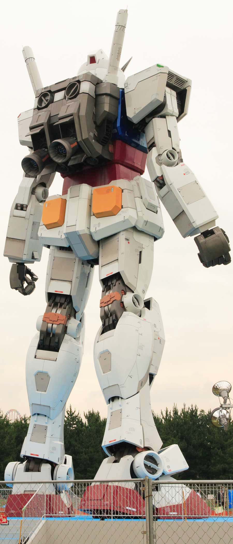 Full Scale Gundam お台場ガンダム 高画質で背面 Ken Film
