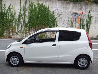 ダイハツ ミラ 3ドア ホワイトMT □ダイハツ ミラ3ドア660TL 5速MT車 (エクステリア) | □オート