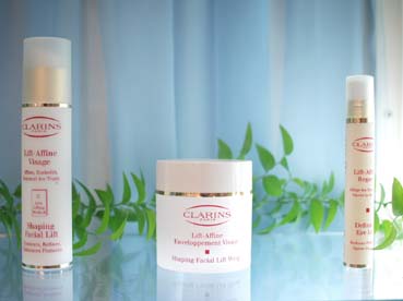 〜この秋、小顔美人へ。 CLARINS 「Classe de Beaute」〜