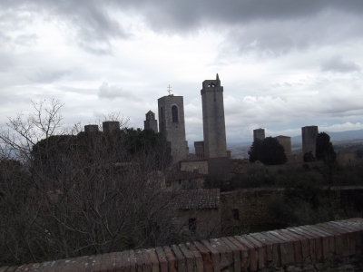 サンジミニャーノ観光 天気予報が雨でも雨が降らない 私 晴れ女なんです ０ ちびイタリア旅行ブログ トスカーナ暮らし良いとこvs悪いとこ