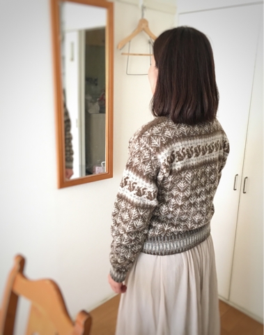 リスのセーター