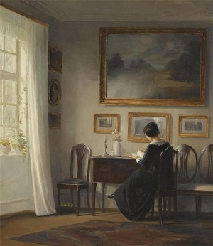 KVINDE DER SIDDER I DAGLIGSTUEN (LADY SEATED IN A DRAWING ROOM INTERIOR)