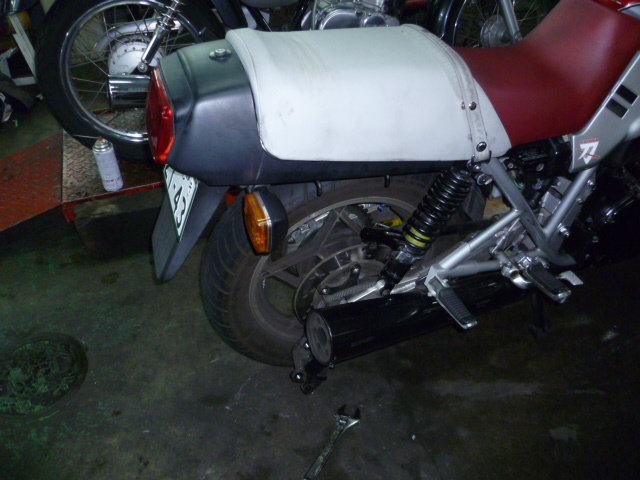 リアホイール チューブレス GSX1100S カタナ1100 リアホイール外し方