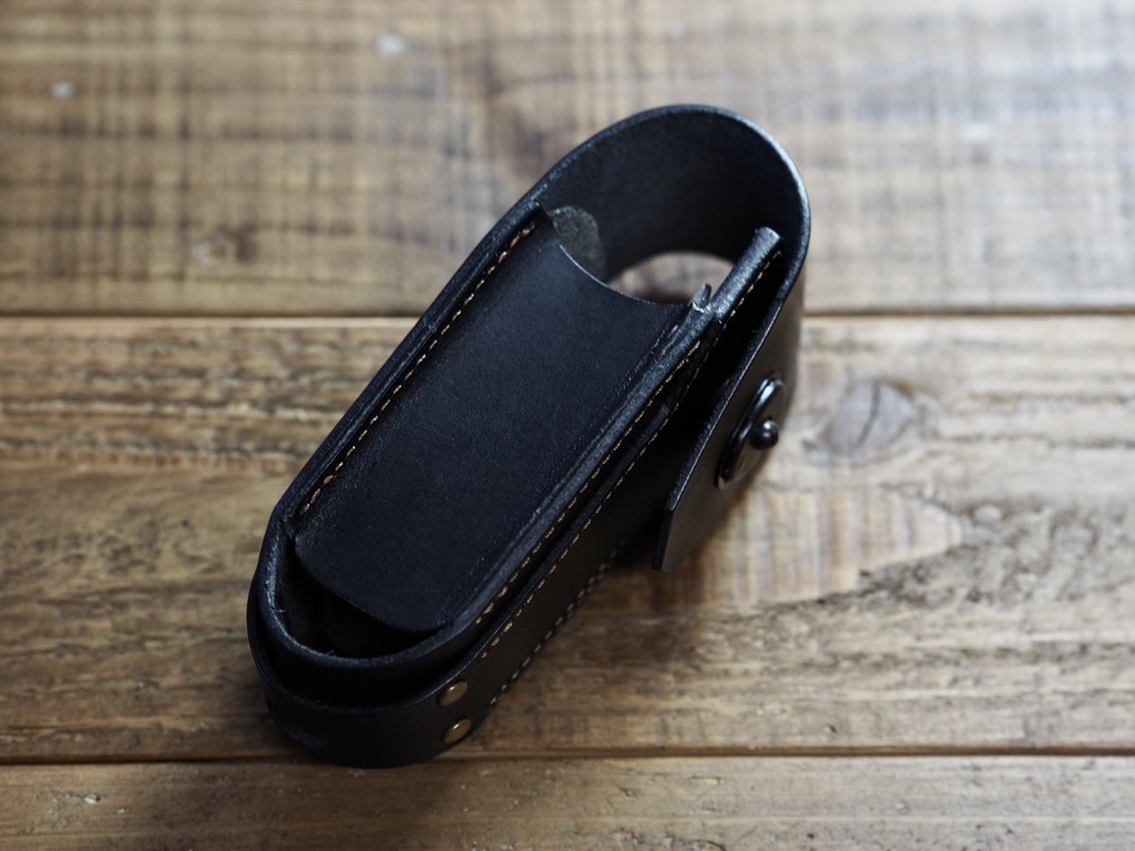 ビットキットも入るレザーマンケース「Leather Sheath For
