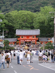 神幸祭_04滴る緑