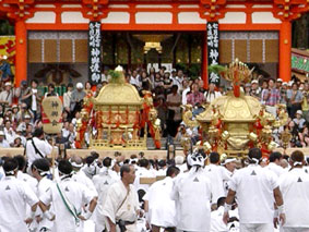 神幸祭_05石段前