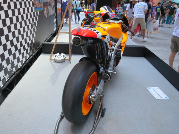 ホンダ Honda RC213V 2013 | Car and Moto in Japan