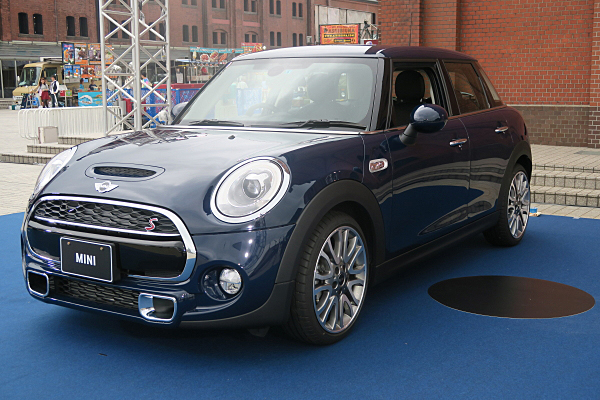 BMW ミニ ジャーミン. ミニ クーパー S 5ドア BMW Mini Jermyn
