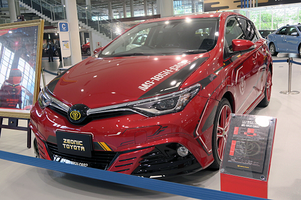 トヨタ シャア専用オーリスⅡ Toyota Auris 2 Char Aznable's Custom