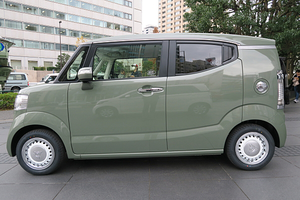 ホンダ Nボックス スラッシュ Honda N-BOX SLASH | Car and Moto in Japan
