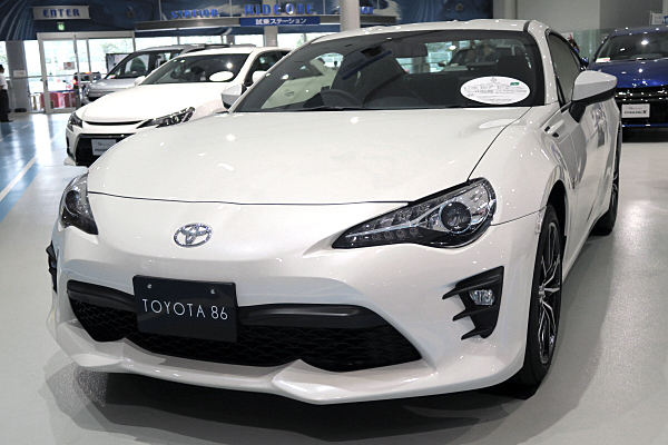 トヨタ 86 GT リミテッド Toyota 86 GT Limited | Car and Moto in Japan