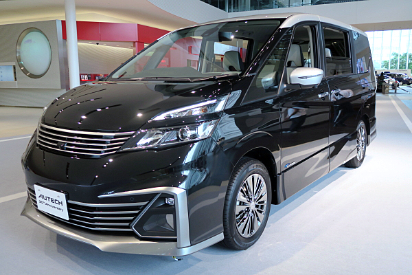 セレナsr 日産 セレナ ライダー オーテック30thアニバーサリー 12万Km