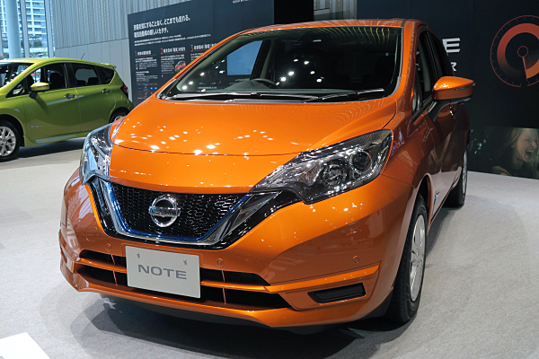 日産 ノート イー・パワー X : オレンジ Nissan Note e-POWER X