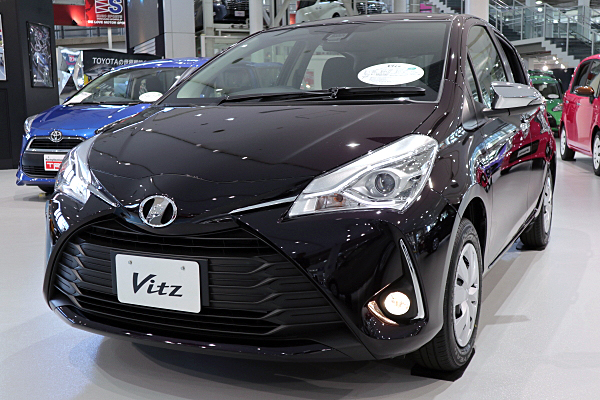 トヨタ ヴィッツ 1.0F ジュエラ Toyota Vitz 1.0F Jewela | Car and
