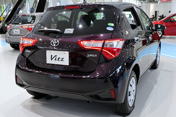トヨタ ヴィッツ 1.0F ジュエラ Toyota Vitz 1.0F Jewela | Car and