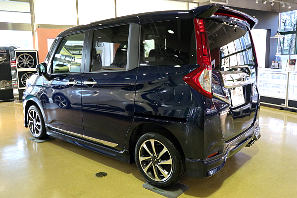 トヨタ ルーミー モデリスタ ラグジュアリー ブライト スタイル Toyota