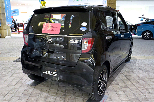 ダイハツ ミラ イース X +オプションパーツ Daihatsu Mira e:S X +