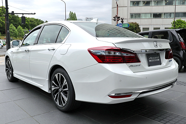 ホンダ アコード ハイブリッド EX : ホワイト Honda Accord Hybrid EX