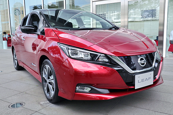 日産 リーフ G レッド / ブラック Nissan Leaf G : Red / Black | Car