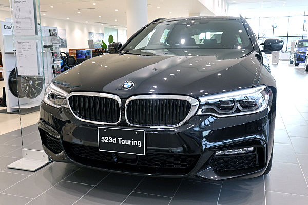 Bmw 523d ツーリング M スポーツ ブラック Bmw 523d Touring M Sport Black Car And Moto In Japan