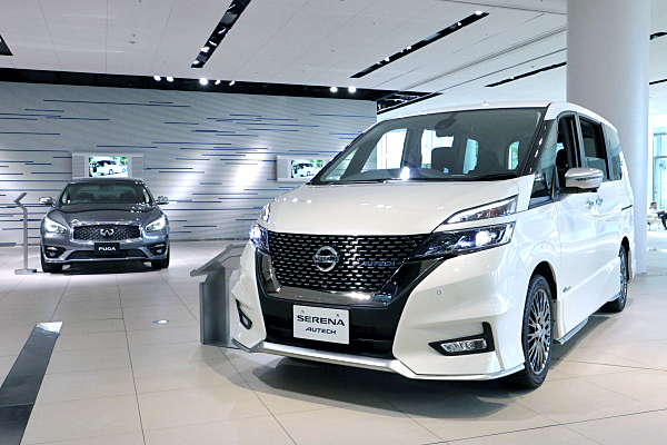 日産 セレナ オーテック スポーツ スペック ホワイト Nissan Serena