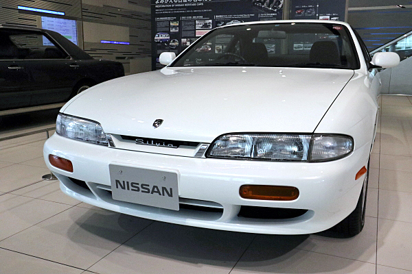 送料無料 即決 日産 シルビア（6代目 S14型） 1994年 全31ページ
