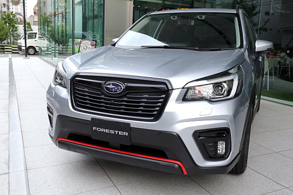 スバル フォレスター エックスブレイク シルバー Subaru スバル フォレスター エックスブレイク シルバー Subaru