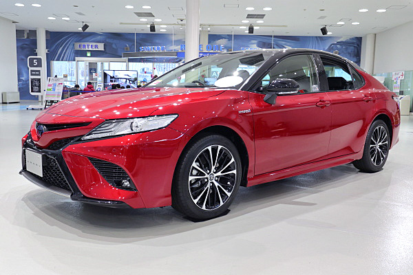 トヨタ　カムリ　WSレザーパッケージ　カラーサンプルミニカー　レッド トヨタ カムリ WSレザーパッケージ カラーサンプルミニカー